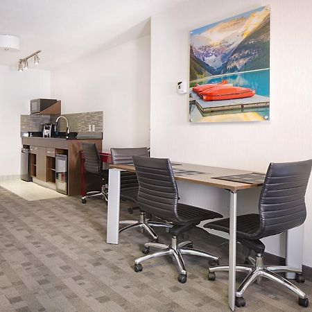 Hotel Elan YYC المظهر الخارجي الصورة