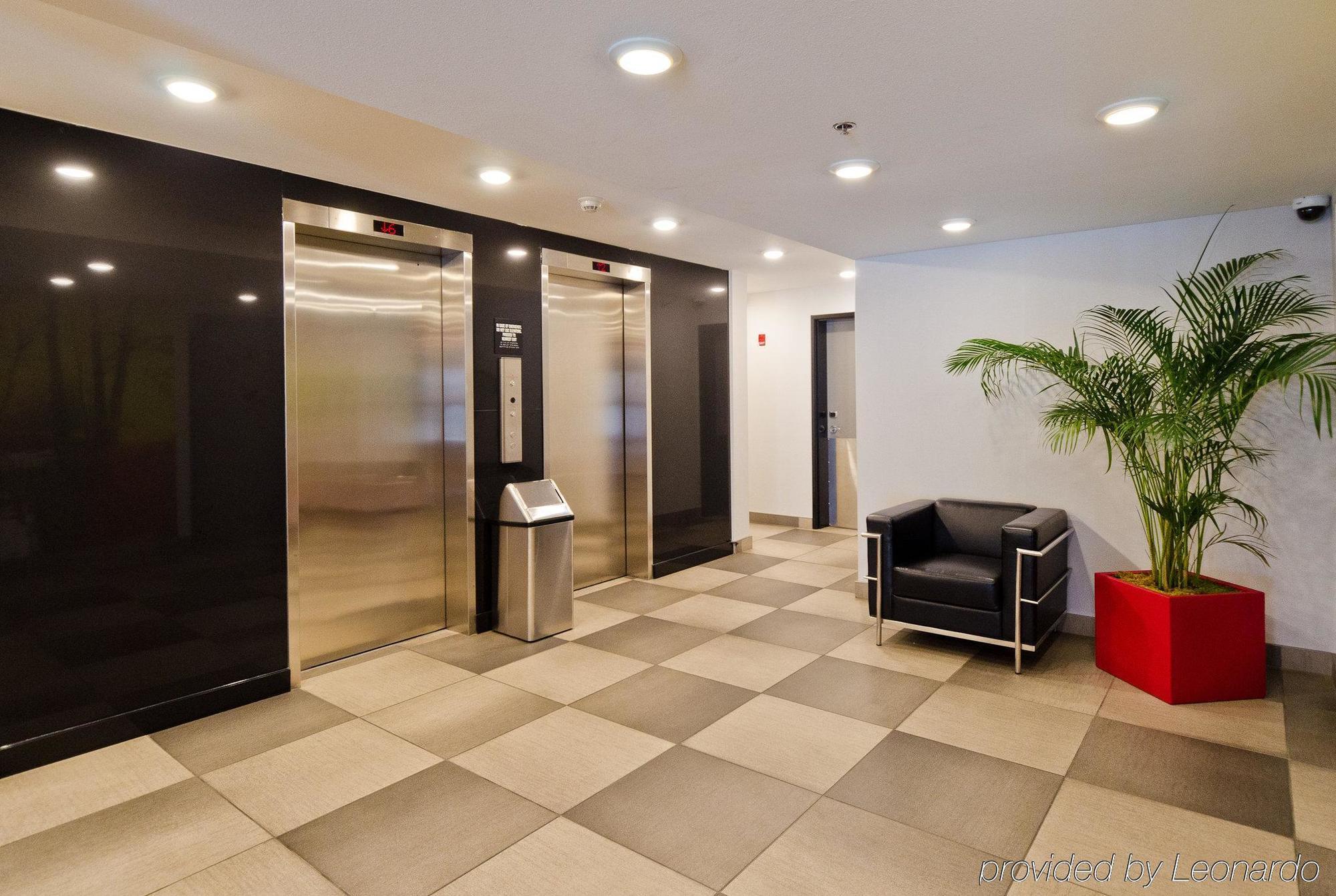 Hotel Elan YYC المظهر الخارجي الصورة