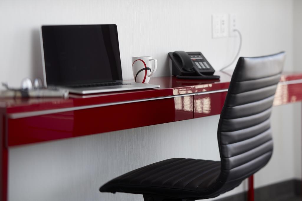 Hotel Elan YYC المظهر الخارجي الصورة