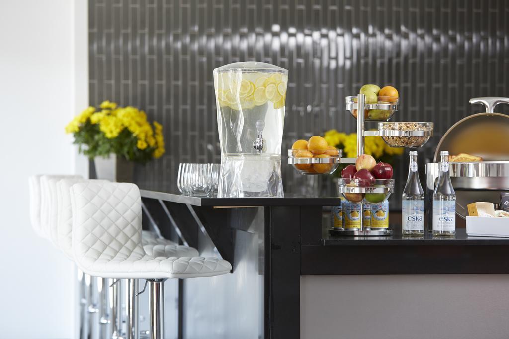 Hotel Elan YYC المظهر الخارجي الصورة