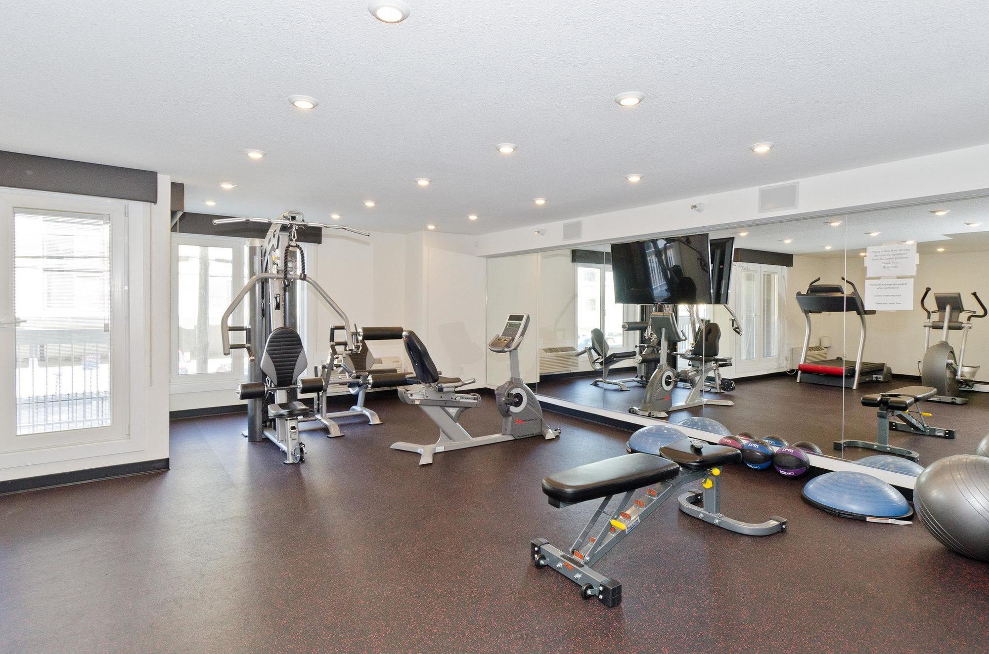 Hotel Elan YYC المظهر الخارجي الصورة