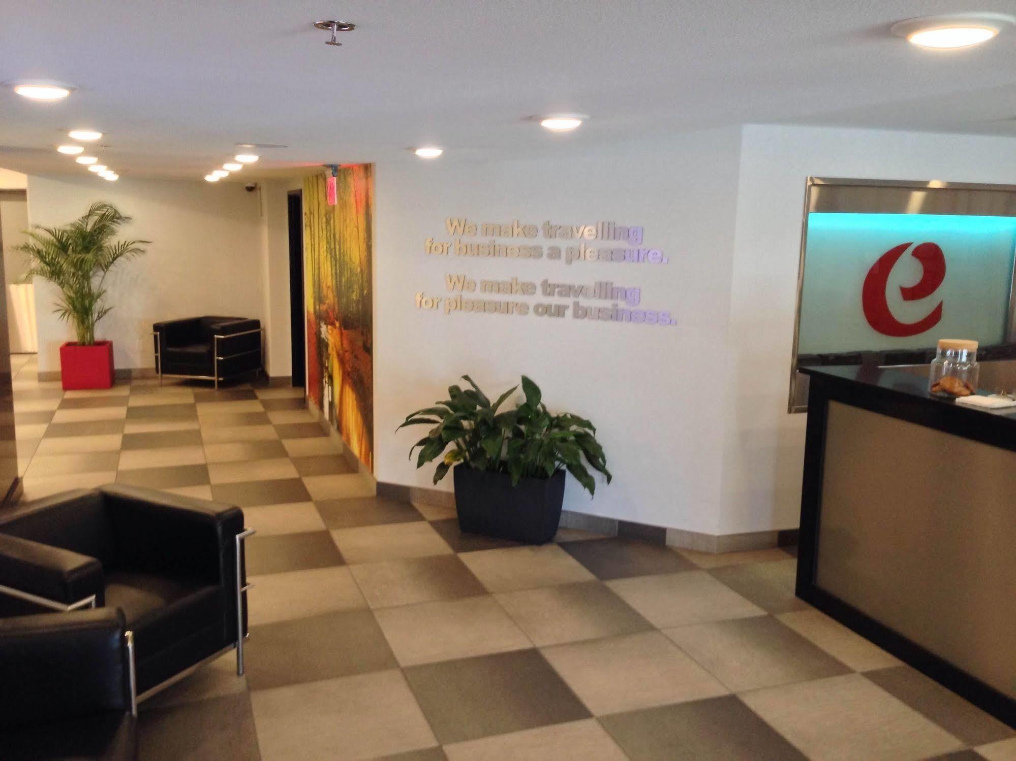 Hotel Elan YYC المظهر الخارجي الصورة