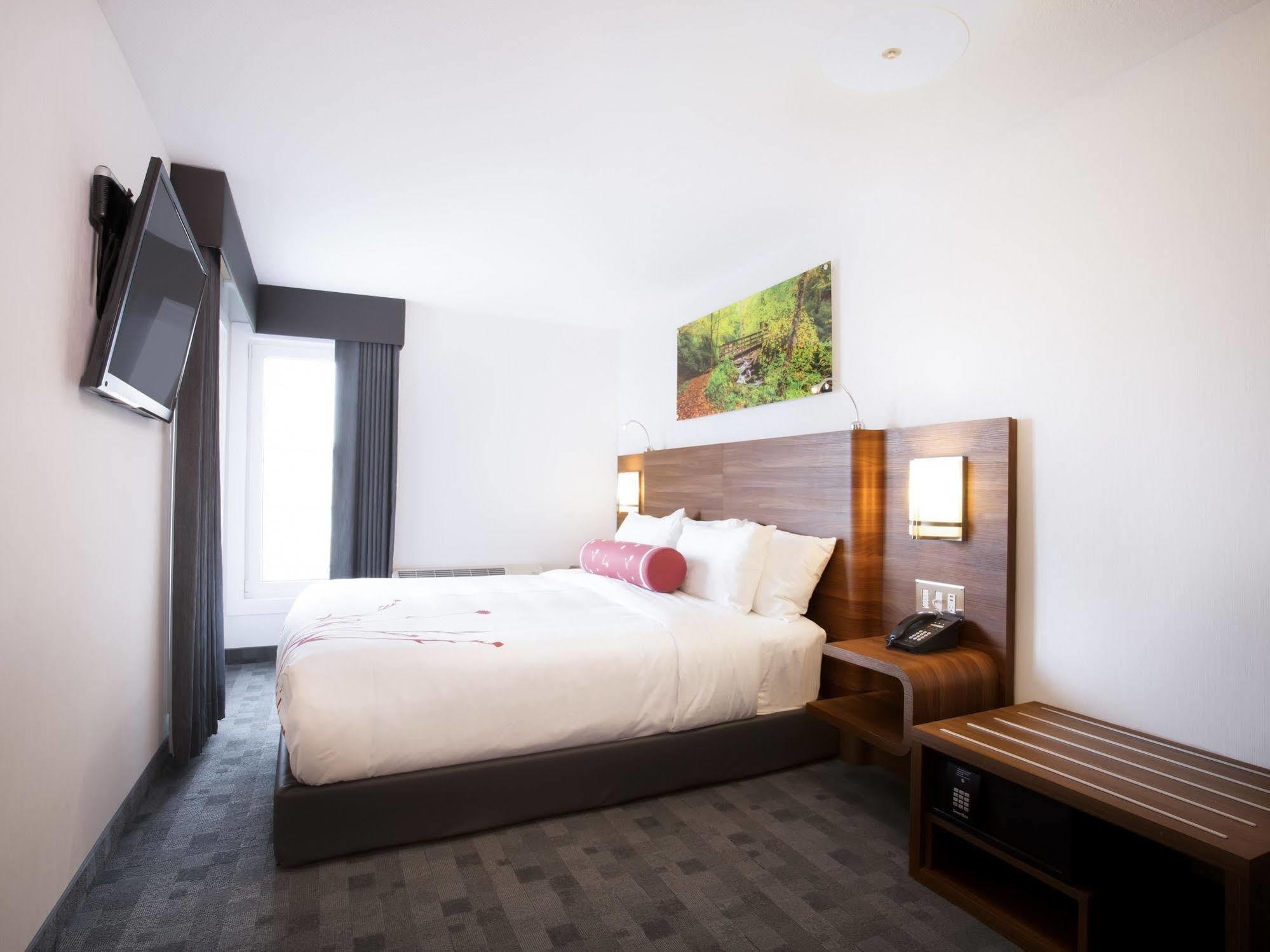 Hotel Elan YYC المظهر الخارجي الصورة