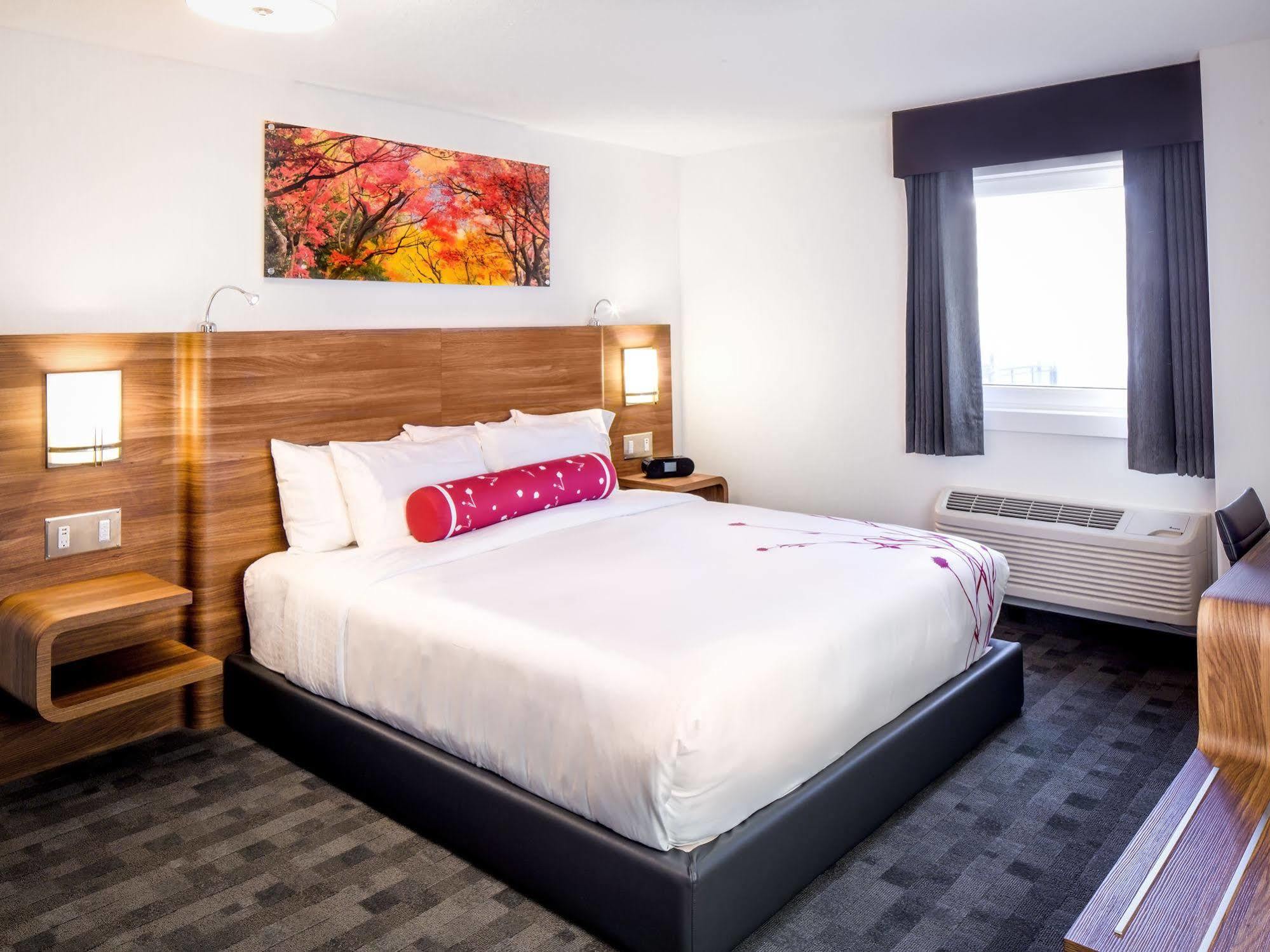 Hotel Elan YYC المظهر الخارجي الصورة