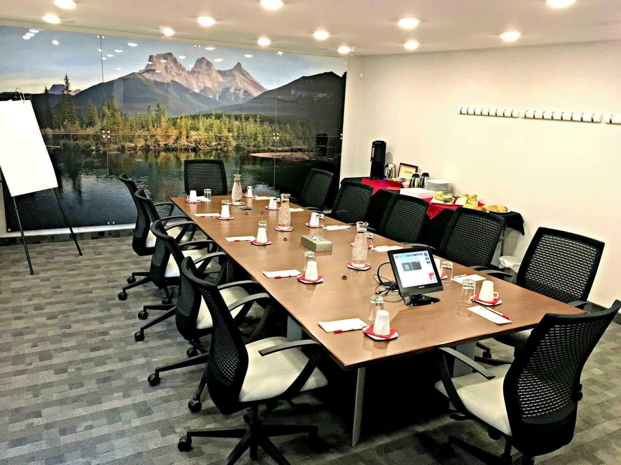 Hotel Elan YYC المظهر الخارجي الصورة